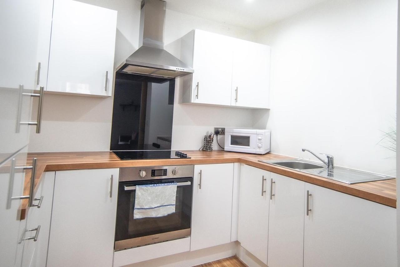 Hallsphere - Stunning Apartment Salford Quays Манчестър Екстериор снимка